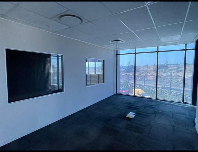 INDUSTRIAL PROPERTY TO RENT IN LOUWLARDIA